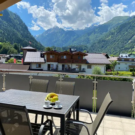 Art Apart Nomay Summercard Blick Top Of Salzburg Kaprun Exterior photo