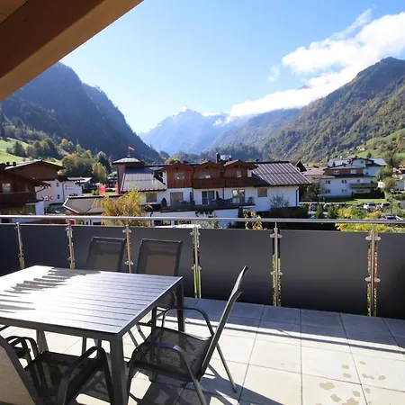 Art Apart Nomay Summercard Blick Top Of Salzburg Kaprun Exterior photo