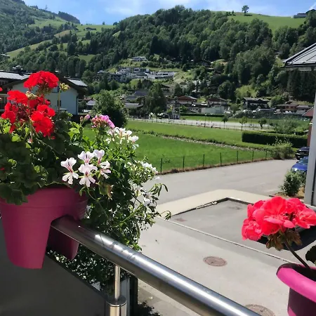 Art Apart Nomay Summercard Blick Top Of Salzburg Kaprun Exterior photo
